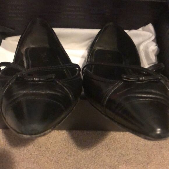 Prada Black Leather Criss-Cross Pointed Flats with Bow – Size 36.5 (Fits Like 7) - Picture 2 of 8